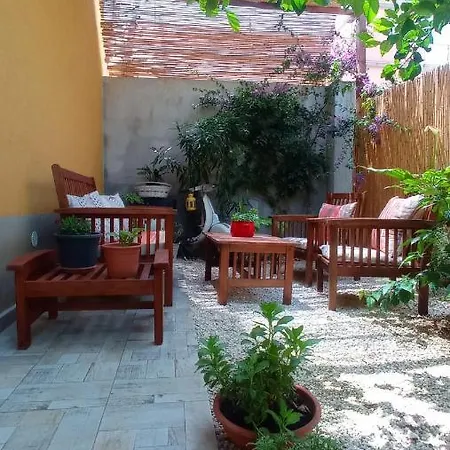 House Avola