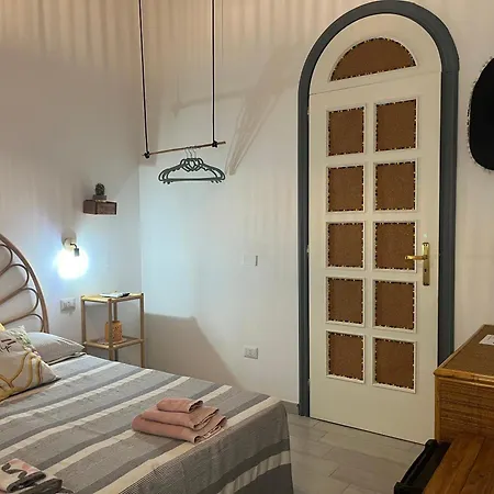 House Vendégház Avola