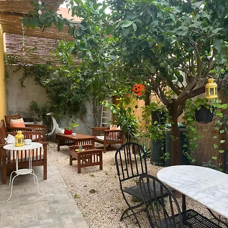 House Avola
