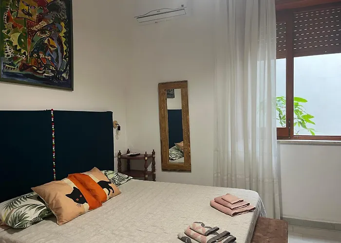 招待所 House 4*